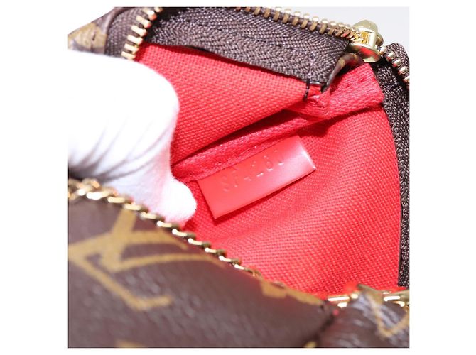 LOUIS VUITTON Monogram Vivienne Mini Pochette Accessoires M69976 LV Auth ac3272 Monogramme - vue 11