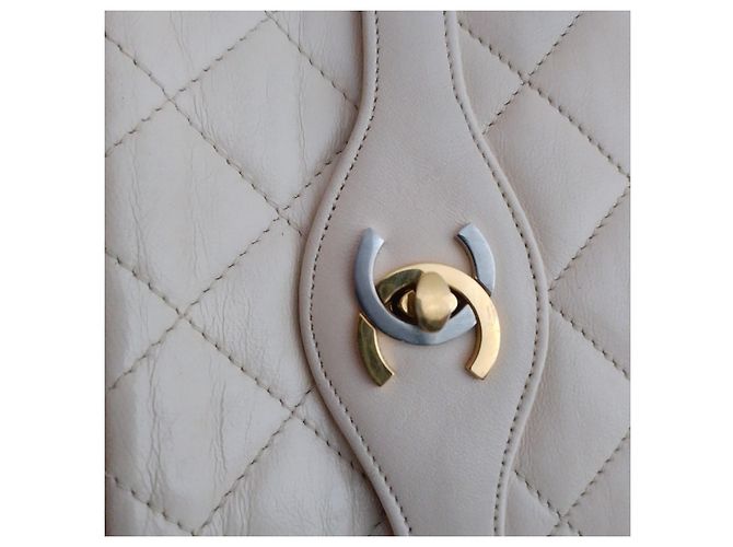 Chanel Handtasche aus beige Leder - Ansicht 5