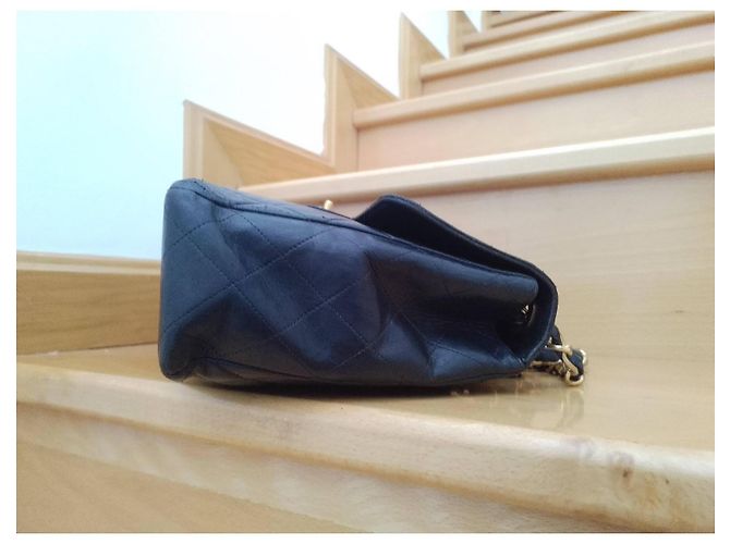 Borsa Chanel XXL in pelle nera Nero - vista 17
