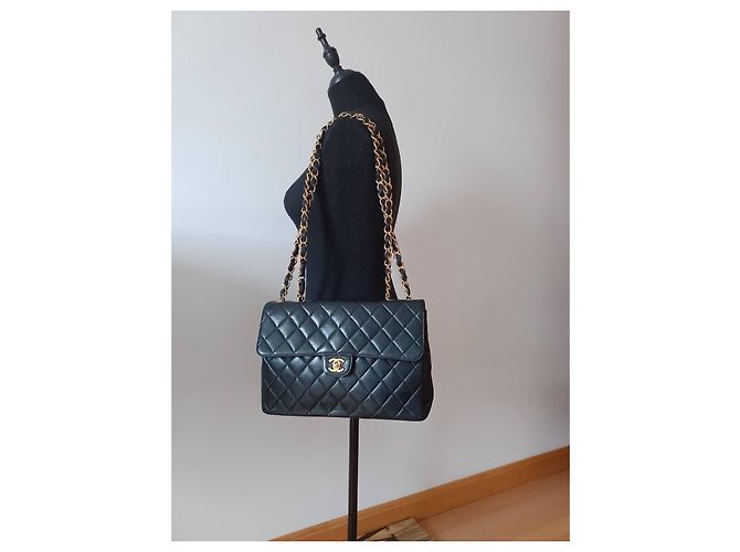 Borsa Chanel XXL in pelle nera Nero - vista 2