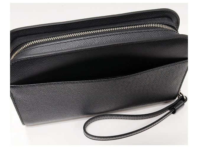 Borsa a mano in pelle Taiga Louis Vuitton M30182 - vista 5