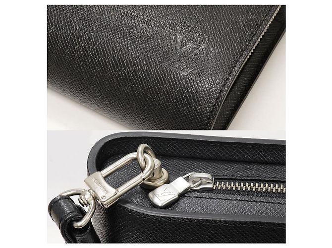 Borsa a mano in pelle Taiga Louis Vuitton M30182 - vista 6