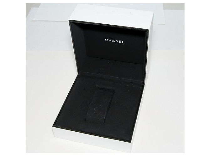 Chanel Schwarze Keramik J12 Uhr H1708 - Ansicht 3