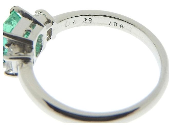 Autre Marque Platinring Pt900 mit Smaragd 1,06 ct und Melee-Diamanten 0,23 ct Grün - Ansicht 2