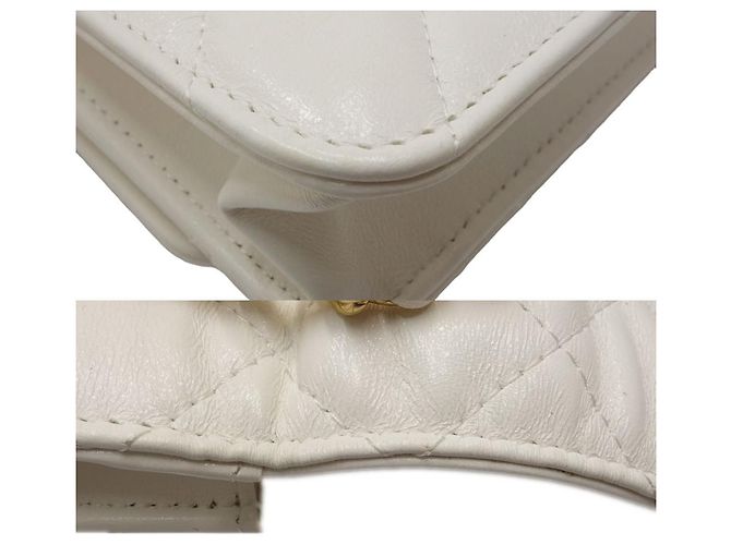 Borsa a spalla Chanel in pelle di agnello matelassé con marchio Coco Bianco - vista 4