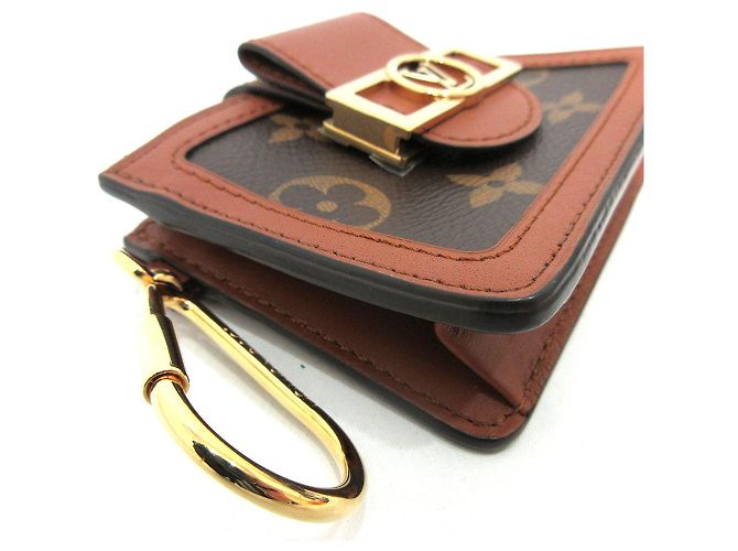 Estuche para tarjetas Multicart Dauphine M68751 de Louis Vuitton Castaño - vista 3