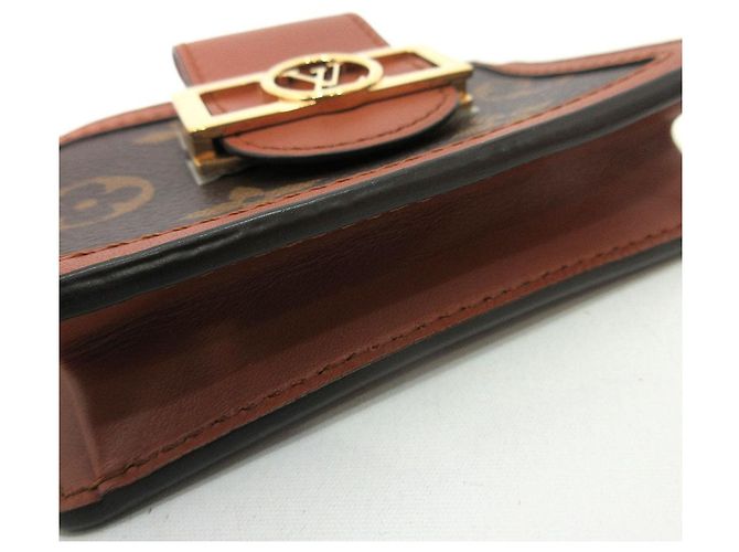 Estuche para tarjetas Multicart Dauphine M68751 de Louis Vuitton Castaño - vista 5