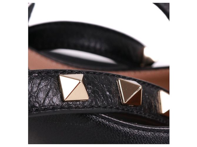Valentino Garavani VALENTINO - Décolleté Valentino Rockstud in pelle nera (T36) - vista 5