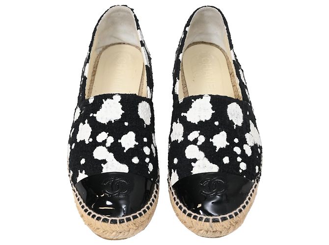 Timeless Mocasines espadrilles en tweed negro con estampado de pintura salpicada y logo CC de Chanel - vista 5