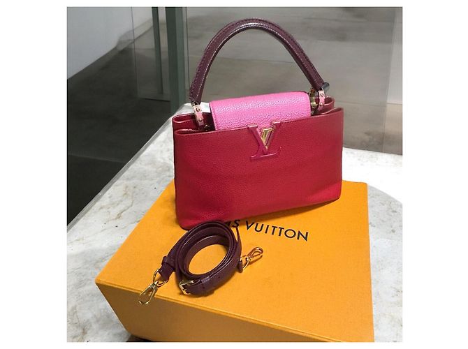 Capucines MM Louis Vuitton 2017 Rosa Roja Púrpura - vista 2