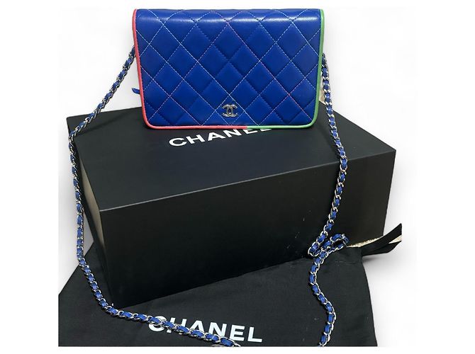 Wallet On Chain Rara cartera acolchada azul CHANEL 2019 con cadena Multicolor - vista 2
