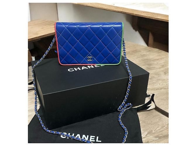 Wallet On Chain Rara cartera acolchada azul CHANEL 2019 con cadena Multicolor - vista 3