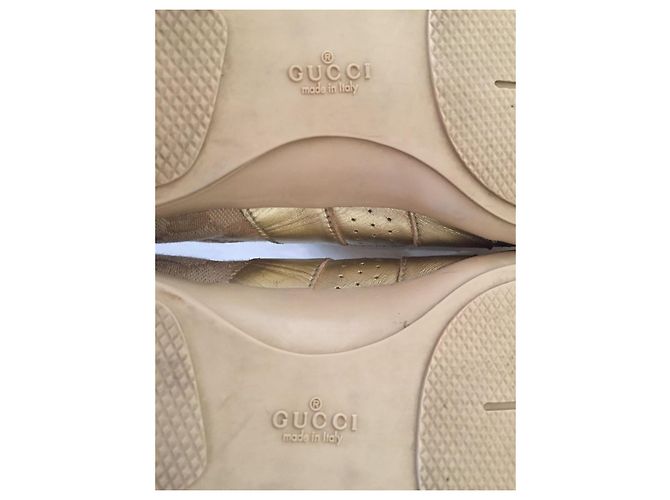 Baskets Gucci en cuir doré - vue 10