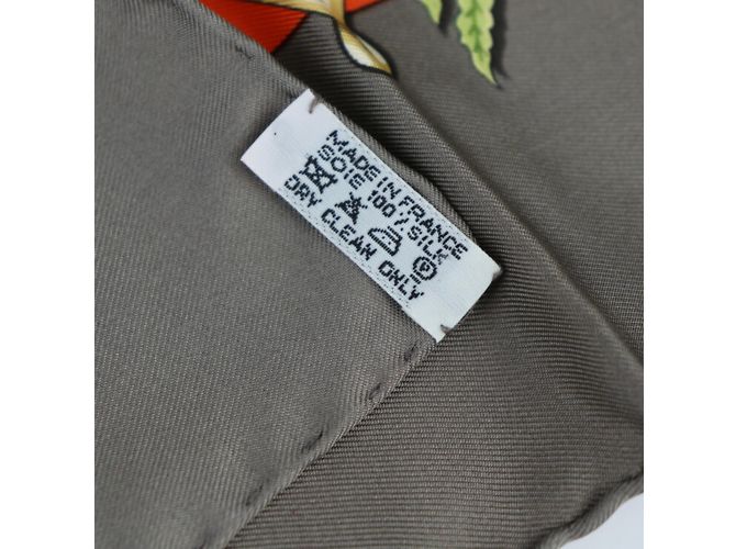 Hermès Carre 90 Aloha Schal Braun Mehrfarben - Ansicht 8
