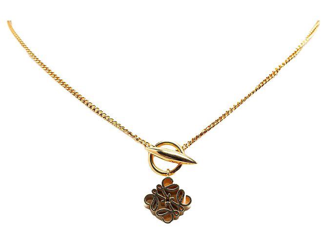 Colar Pendente Anagrama Banhado a Ouro LOEWE - vista 2