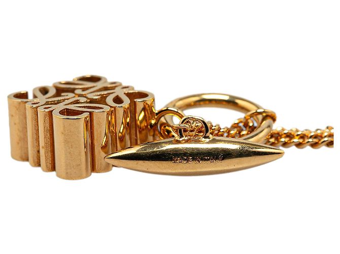 Colar Pendente Anagrama Banhado a Ouro LOEWE - vista 4