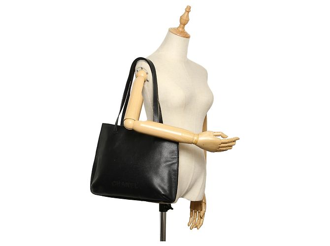 Borsa tote Chanel in pelle caviar nera Nero - vista 10