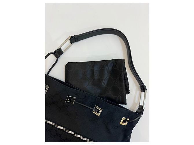 Gucci GG Drawstring Tote Bag Schwarz Canvas und Leder - Ansicht 10