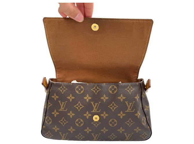 Mini borsa Looping in tela monogramma Louis Vuitton Marrone Marrone scuro Gold hardware - vista 7