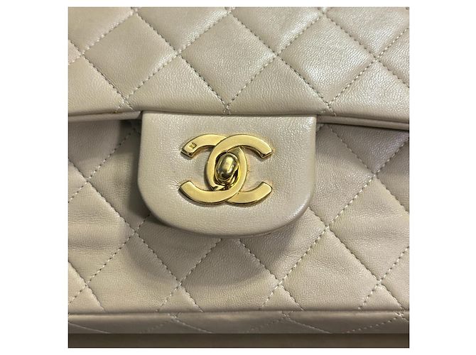 1989’ Vintage CHANEL Double Flap Bag Beige Gold hardware - view 17