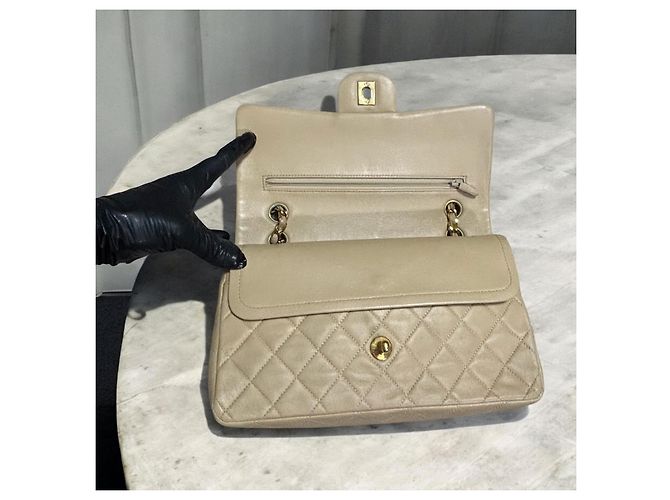 1989’ Vintage CHANEL Double Flap Bag Beige Gold hardware - view 8