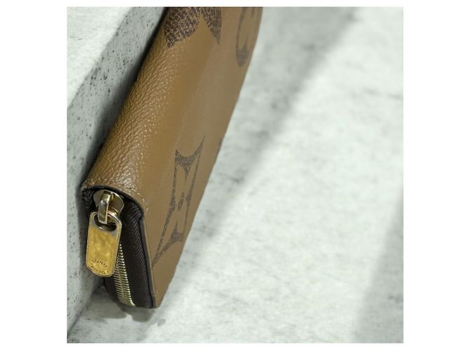 Louis Vuitton Giant Reverse Monogram Zippy Wallet 2020 Braun Monogramm - Ansicht 11