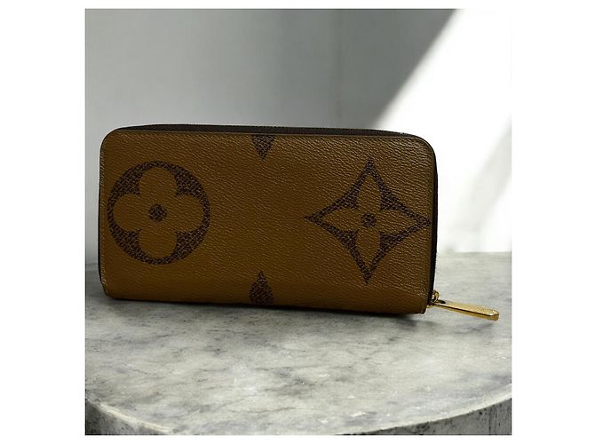 Louis Vuitton Giant Reverse Monogram Zippy Wallet 2020 Braun Monogramm - Ansicht 5