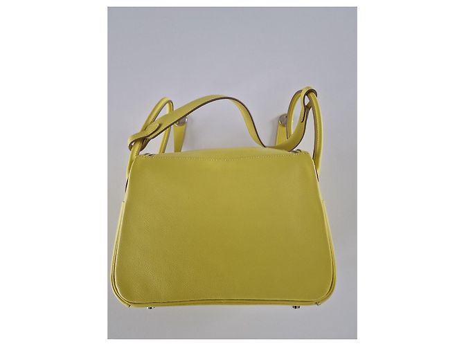 Borsa Hermès Lindy 26 in pelle giallo lime - vista 2