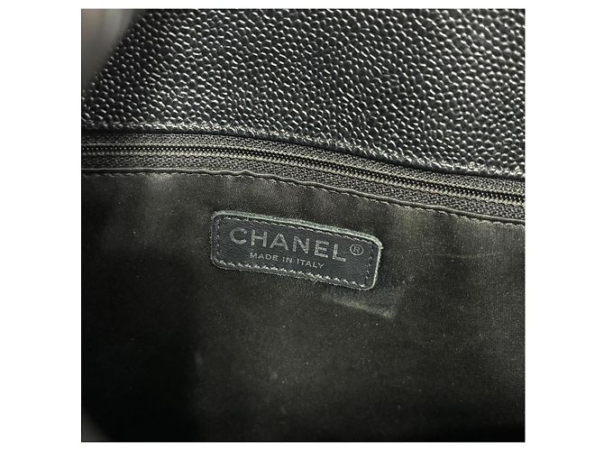 Trendy CC CHANEL Tote Grande de Compras de Caviar Acolchado CC Negro Hardware de plata - vista 11