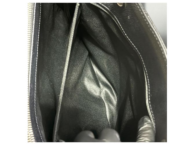 Trendy CC CHANEL Tote Grande de Compras de Caviar Acolchado CC Negro Hardware de plata - vista 13