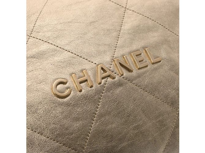 Borsa Piccola Chanel 22 in Oro Metallico D'oro - vista 10
