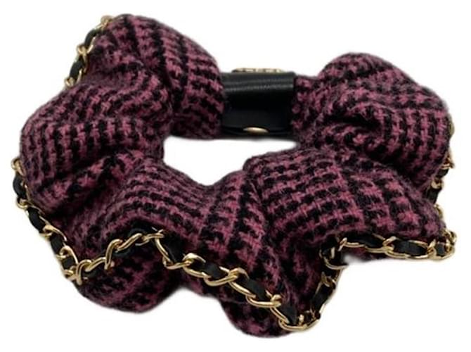 Scrunchie Chanel Negro Rosa Gold hardware - vista 2
