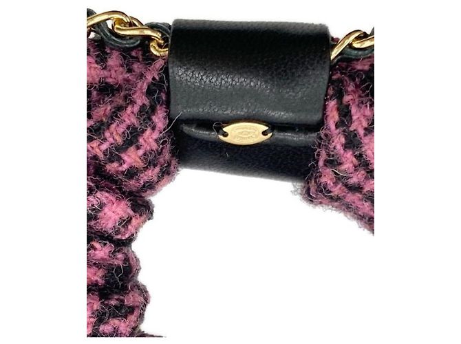 Scrunchie Chanel Negro Rosa Gold hardware - vista 4