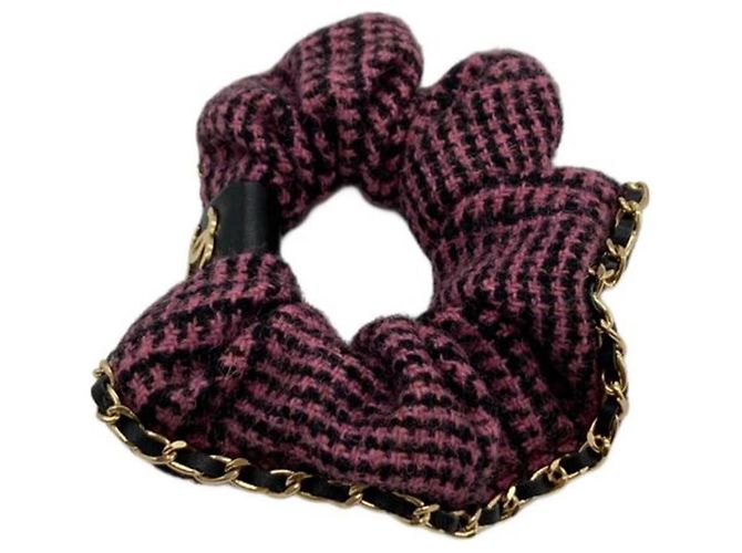 Scrunchie Chanel Negro Rosa Gold hardware - vista 6