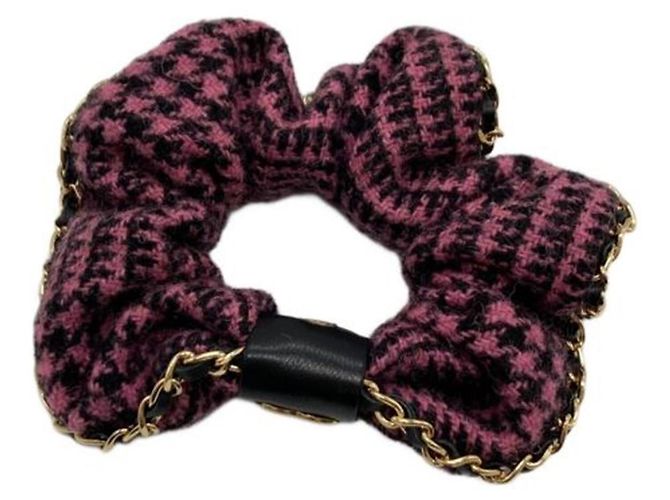 Scrunchie Chanel Negro Rosa Gold hardware - vista 7