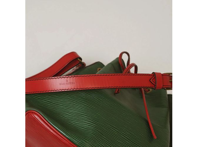 Noe Borsa a Spalla Petit Noé Louis Vuitton Verde - vista 5