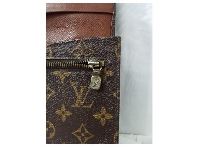Clutch Louis Vuitton Rabat 23 Marrone in Tela - vista 10