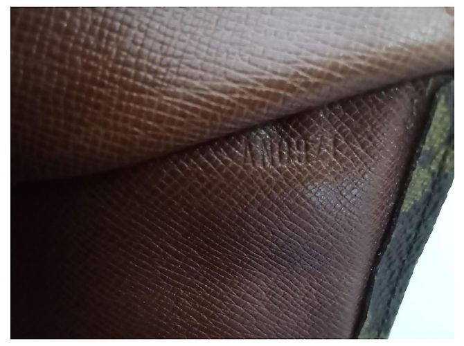 Clutch Louis Vuitton Rabat 23 Marrone in Tela - vista 14