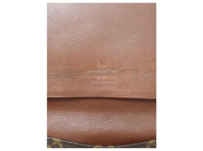 Clutch Louis Vuitton Rabat 23 Marrone in Tela - vista 9