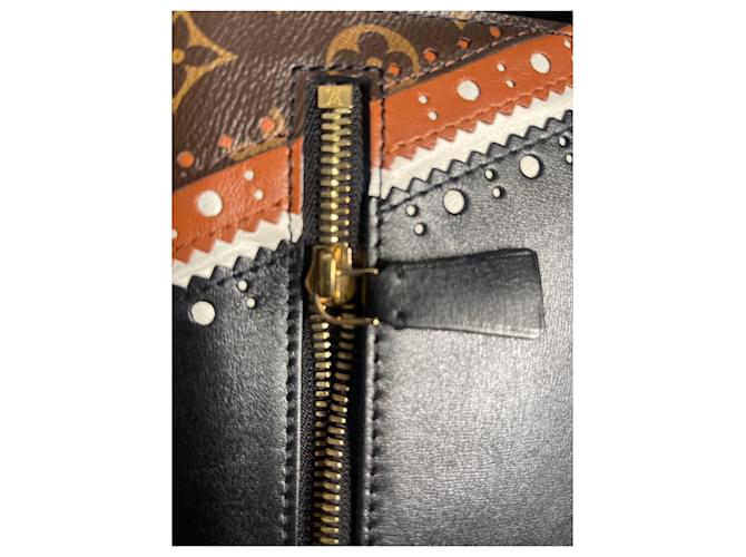 Louis Vuitton Pochette Metis Brogue Marrone - vista 10