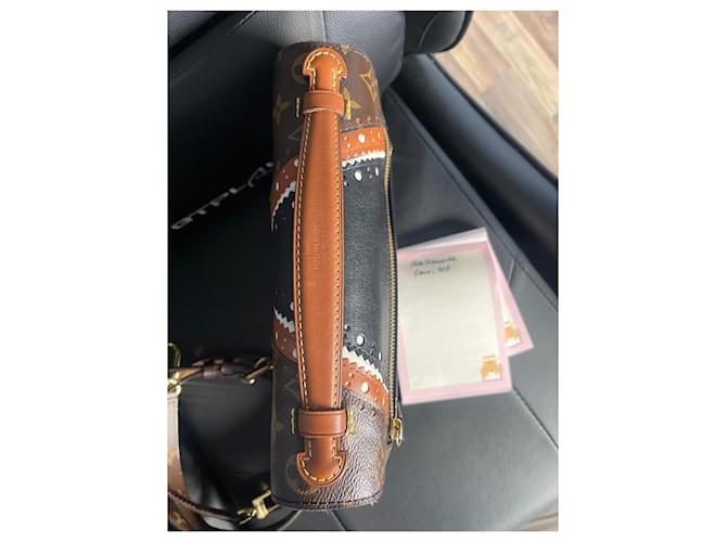 Louis Vuitton Pochette Metis Brogue Marrone - vista 11