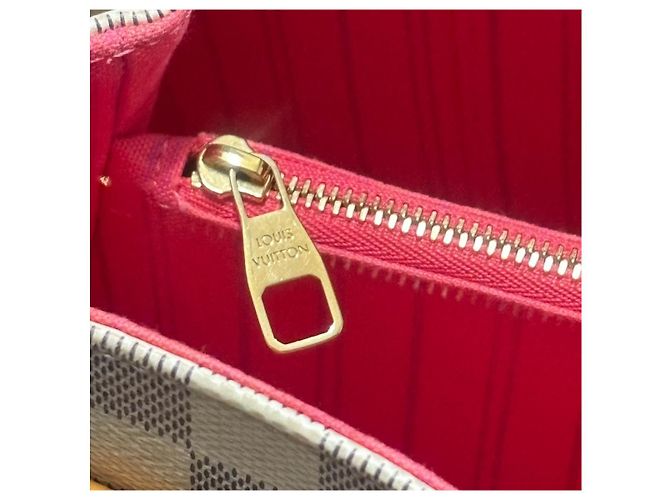 Edición Limitada Louis Vuitton Calvi Rosa Blanco Gris - vista 14