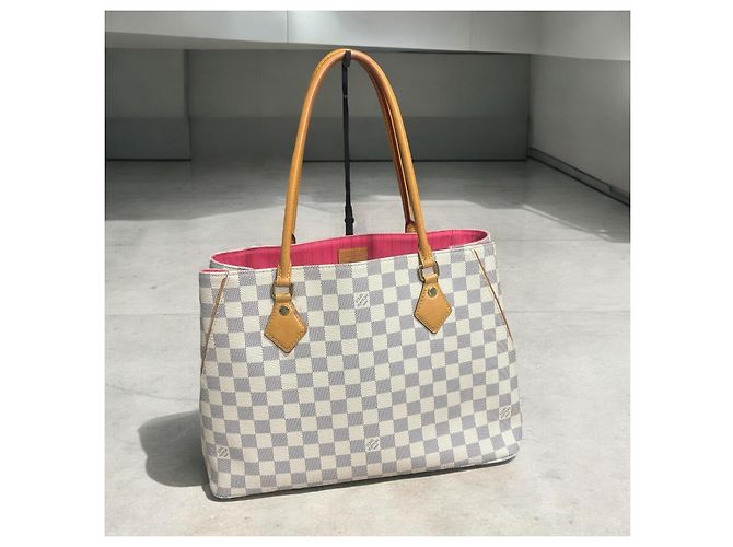 Edición Limitada Louis Vuitton Calvi Rosa Blanco Gris - vista 2