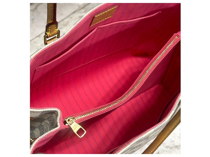Edición Limitada Louis Vuitton Calvi Rosa Blanco Gris - vista 9