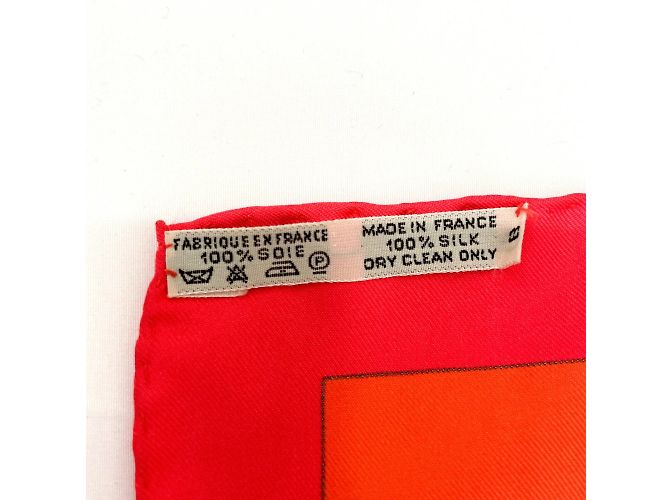 Bufanda de Seda Hermès Carré 90 Hello Dolly Roja - vista 4