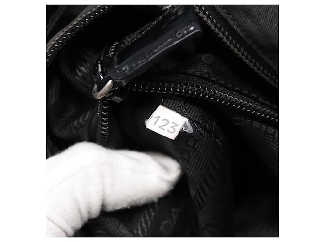Borsa a spalla PRADA in nylon nero Auth bs18091 - vista 12