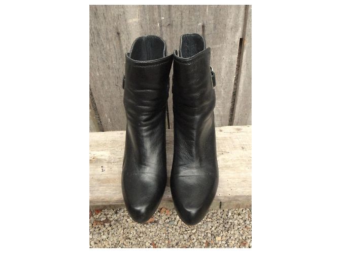 Botines Stuart Weitzman de cuero negro - vista 3