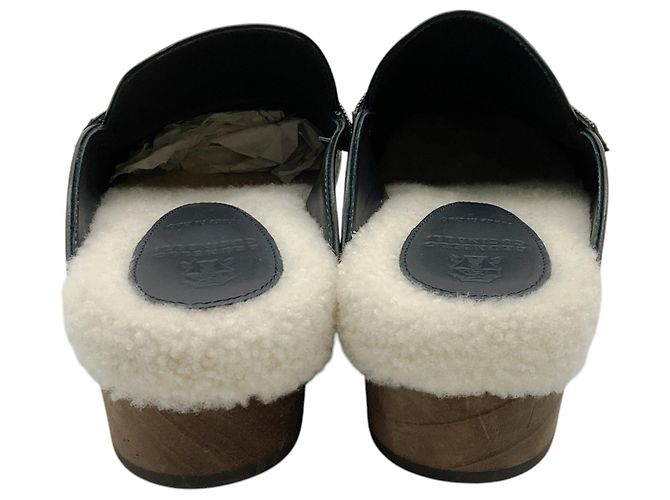 Zoccoli in pelle nera Brunello Cucinelli con shearling e Monili - vista 5