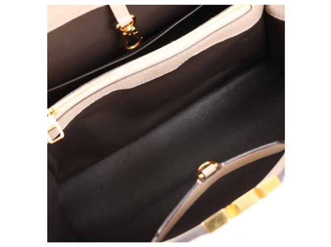 Borsa Louis Vuitton Parnassea Capucines MM in beige M94428 - vista 17