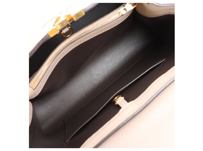 Borsa Louis Vuitton Parnassea Capucines MM in beige M94428 - vista 18